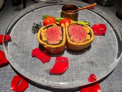 惠灵顿牛排-弦月窗LUNETTE BY AMANDA(复兴路店)