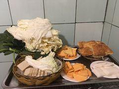 -洞庭洲·防空洞火锅·烧烤·铜锅涮肉(新百广场店)