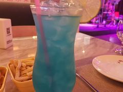 -樱花里音乐餐吧·牛扒椰子鸡(东圃店)