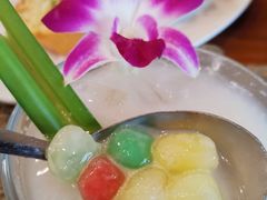 -Chom Cafe and Restaurant