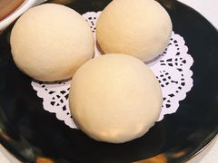 脆皮流沙包-皇朝会.经典传统粤菜(外滩店)