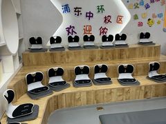 -小荧星艺校(浦东中环分校)