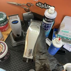 -鸿運 BARBER SHOP男士理发馆
