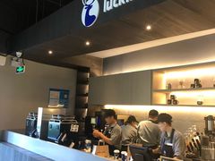 -瑞幸咖啡(怡富广场店)
