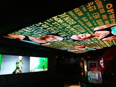 -PLAY HKPOP全息偶像演唱体验馆(威灵顿广场店)