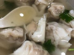 鲜肉虾仁馄饨-南城香·饭香串香馄饨香(富丰桥店)