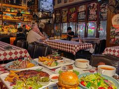 -鲨鱼美式餐厅酒吧Sharky