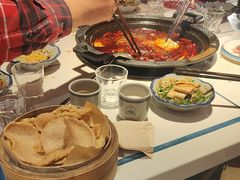 -爱你您·自家鱼塘·活水喷泉鱼火锅(八里店)