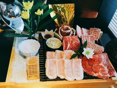 -铭牛烧肉·和牛海鲜自助(高新月牙湖店)