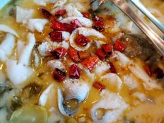 酸菜清汤鲈鱼-石头咕(葵蓬店)