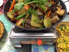 -乡土特色.冷锅鱼.牦牛肉汤锅