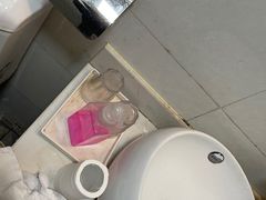 -Zsmart智尚酒店(上海轻纺市场定边路地铁站店)