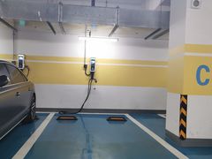 -华泰中心-停车场