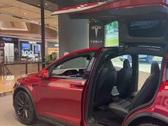 -TESLA 特斯拉(上海太古汇体验店)