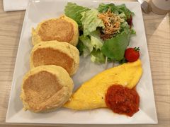 原麦松饼欧姆蛋生菜沙拉-幸せのパンケーキ(心斎橋店)