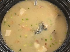 -土砂锅生态山庄·非遗砂锅雅鱼