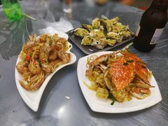 -覃记海鲜美食餐厅