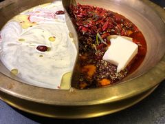 -沸炉重庆老火锅(军事博物馆店)