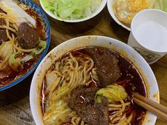 极品牛肉面-蒋六十八梯眼镜面(狮子坪店)