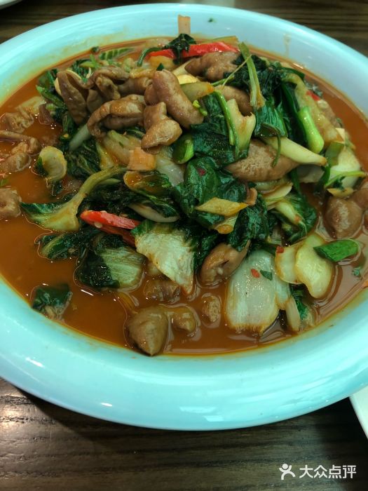 肖月农家菜馆(苏源大道店)盐阜青菜烧肥肠图片