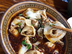 老麻抄手-梁记肥肠粉(宽窄巷子店)