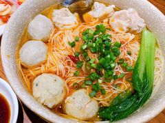 馄饨竹升面-全渔村小海鲜