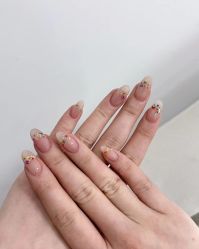-H12 STAR日式美甲美睫专门店