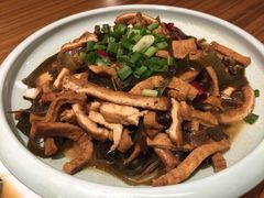 红豆腐炖海带-禾珍珠家常小馆(河南博物院店)