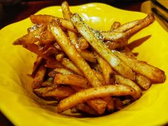 -BHC炸鸡(明洞总店)