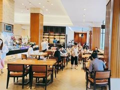 -亚龙湾希尔顿自助餐厅·海鲜·烧烤·沙滩BBQ·现场乐队