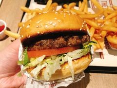-The Habit Burger Grill 哈比特汉堡(复兴soho店)