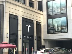 -TESLA 特斯拉(上海太古汇体验店)