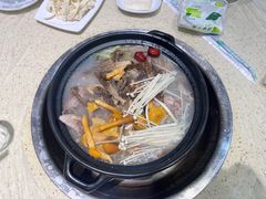 -九寨特色牦牛肉汤锅 羊肉汤锅