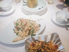 -荷花亭·湖北融合菜(中商广场店)