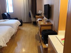 -维也纳酒店(上海虹桥枢纽松江新桥店)