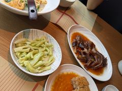 -荣家黄鱼面(南京西路店)