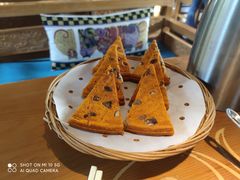 -菌自由丨野生菌火锅特色庭院餐厅(丽江古城店)