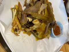 -头上红煨盐鸡·非遗院子餐厅