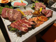 -山川小町·极番烧肉(新地假日广场店)