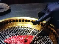 -铭牛烧肉·和牛海鲜自助(高新月牙湖店)