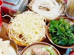 -黔有有贵州酸汤夺夺粉火锅(五味十字店)