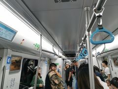 -新百广场(地铁站)