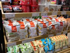 零售区-良品铺子(五角场万达店)