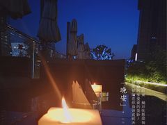 -UNI UNI(环亚凯瑟琳店)