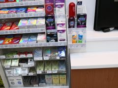 零售区-全家便利店(襄阳南路店)