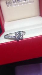 -威德钻石-克拉钻大本营(南京东路店)