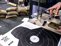-都市枪神实弹射击俱乐部