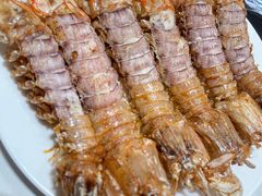 -金马门国际美食百汇(珞喻路店)
