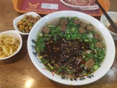 -牛一嘴·兰州牛肉面·大盘鸡(财富中心店)