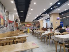 大堂-江城燕子大排档(江汉路步行街店)